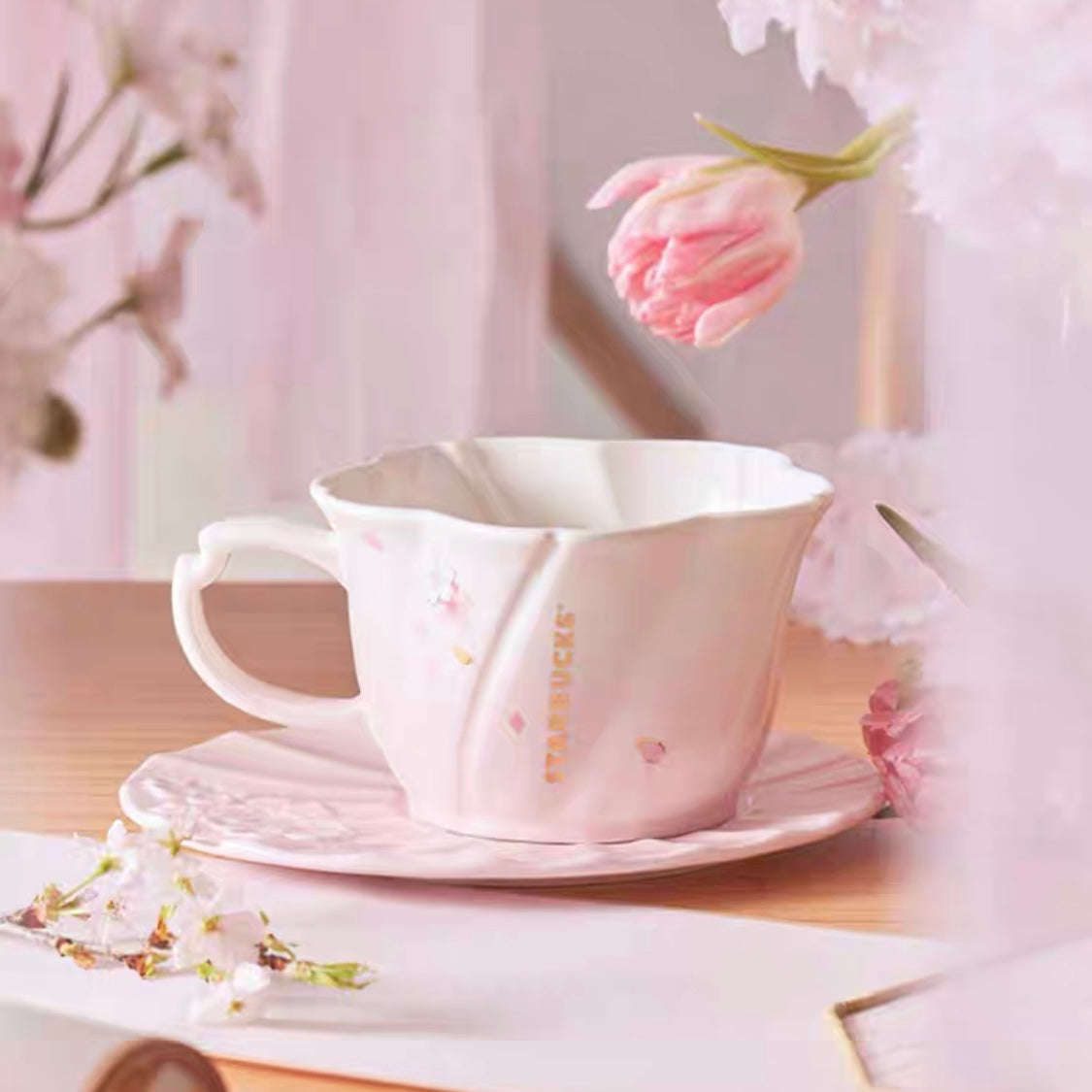 Starbucks China 2022 Sakura Season 355ml pink sakura petal ceramics mug with ceramics plate